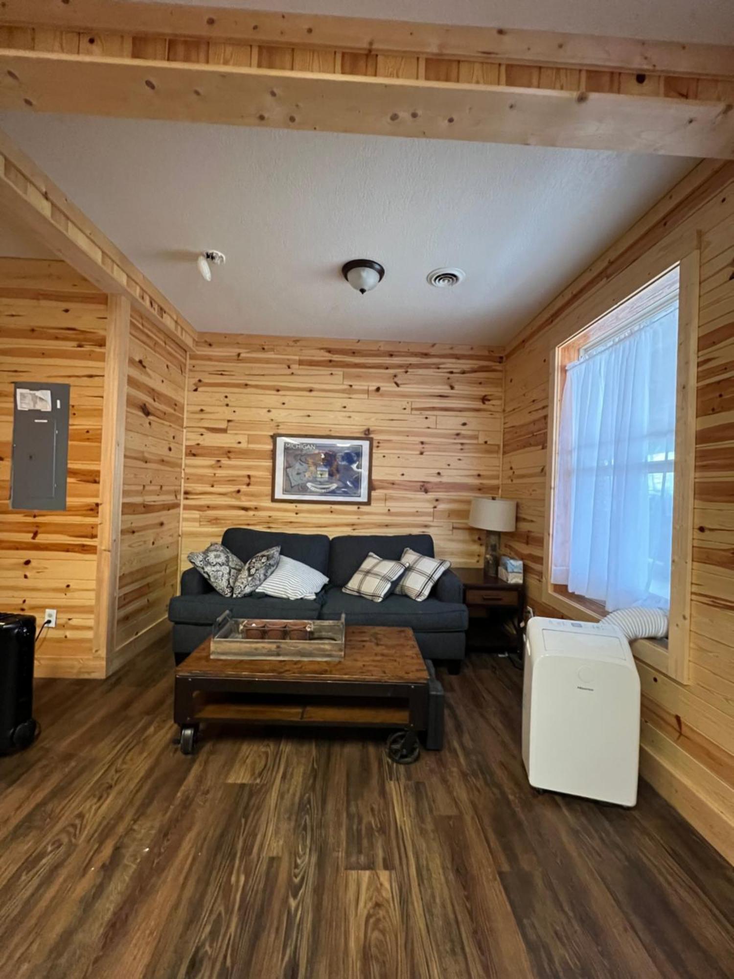 Lake House Lodge Lupton Exterior foto